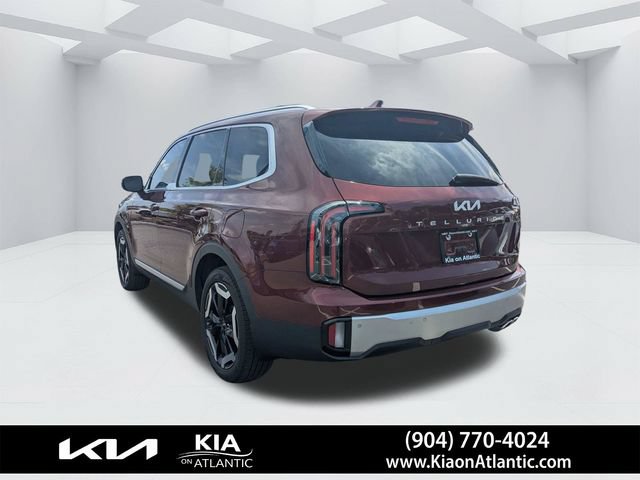 Used 2024 Kia Telluride EX w/ EX Captain's Chair Package FWD image 5