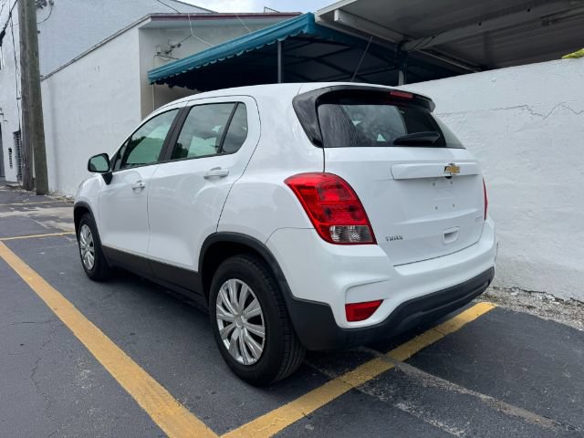 Used 2017 Chevrolet Trax LS w/ LPO, Cargo Package FWD image 3