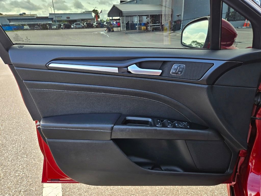 Used 2019 Ford Fusion Titanium AWD/4WD image 22