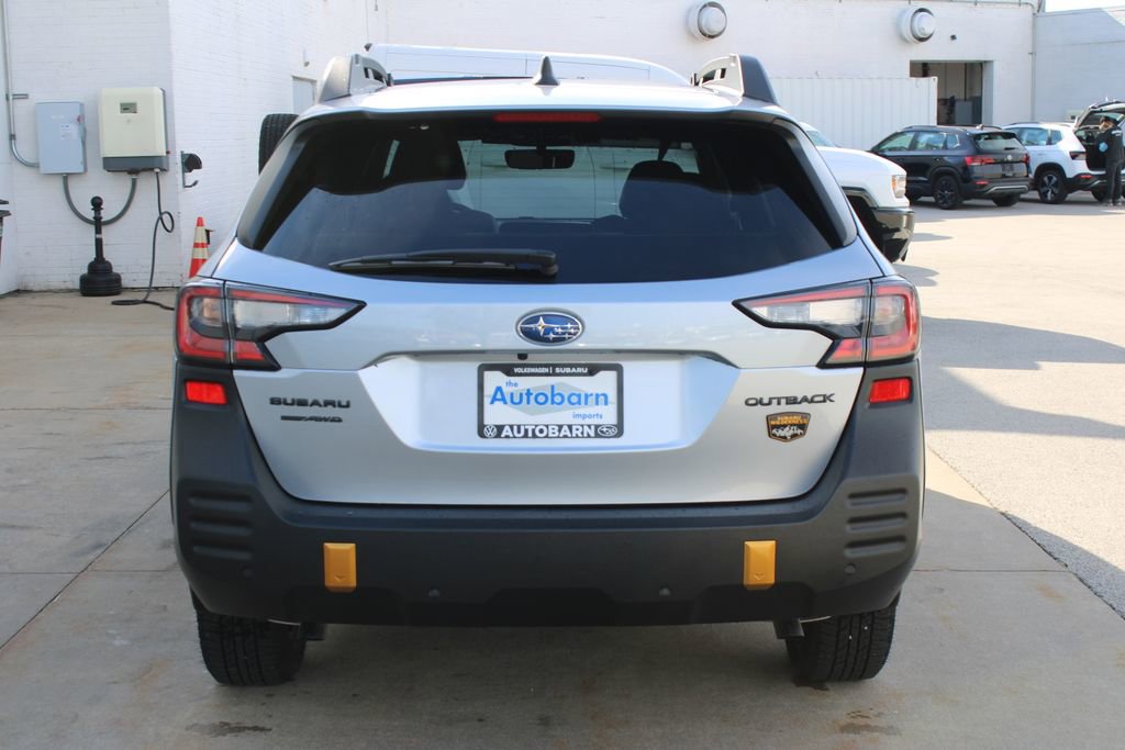 Used 2025 Subaru Outback Wilderness AWD/4WD image 6