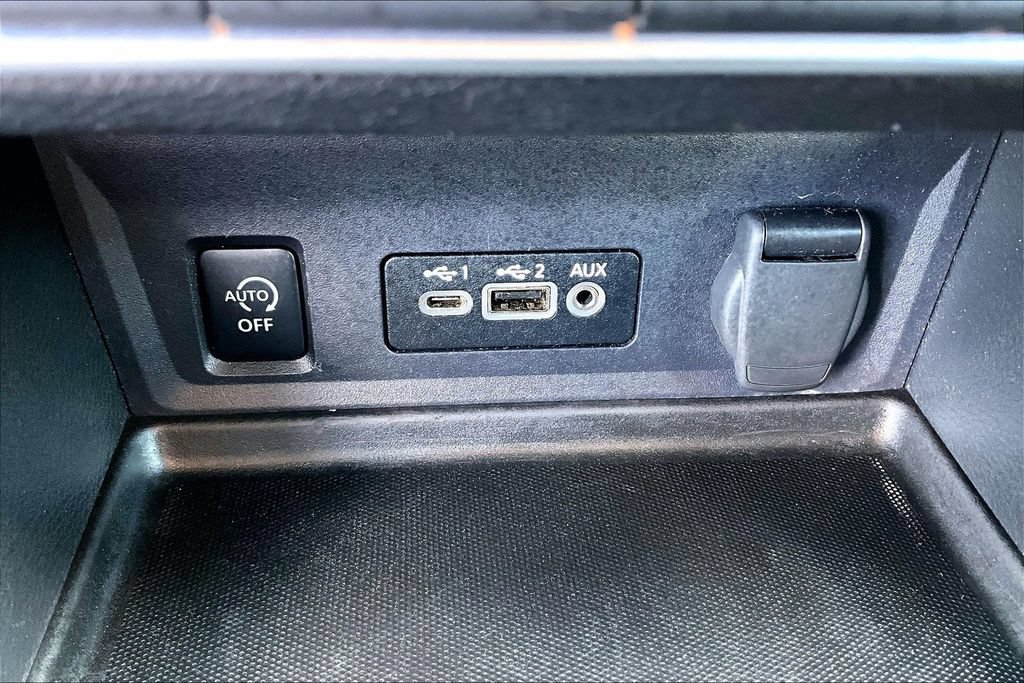 Used 2024 Nissan Sentra SV FWD image 16