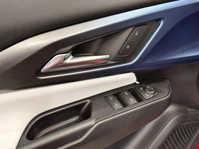 New 2026 Chevrolet Equinox EV LT FWD image 15