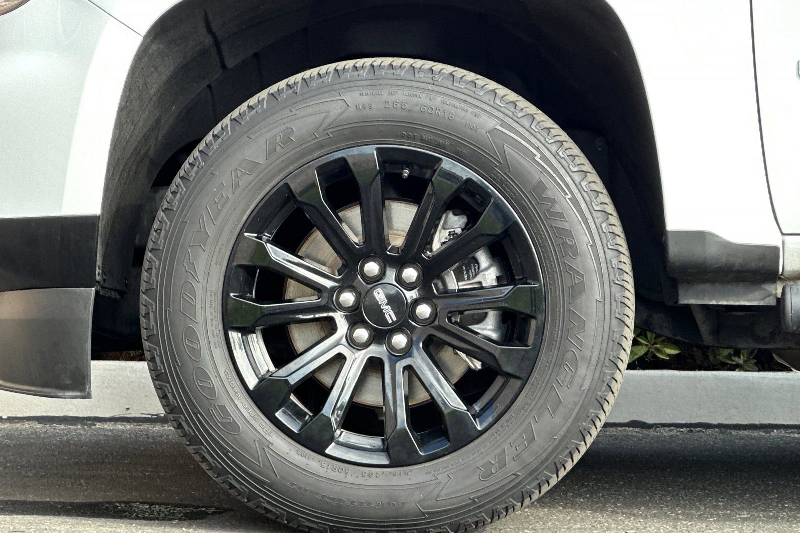 Used 2022 GMC Canyon Elevation w/ Elevation Premium Package image 28