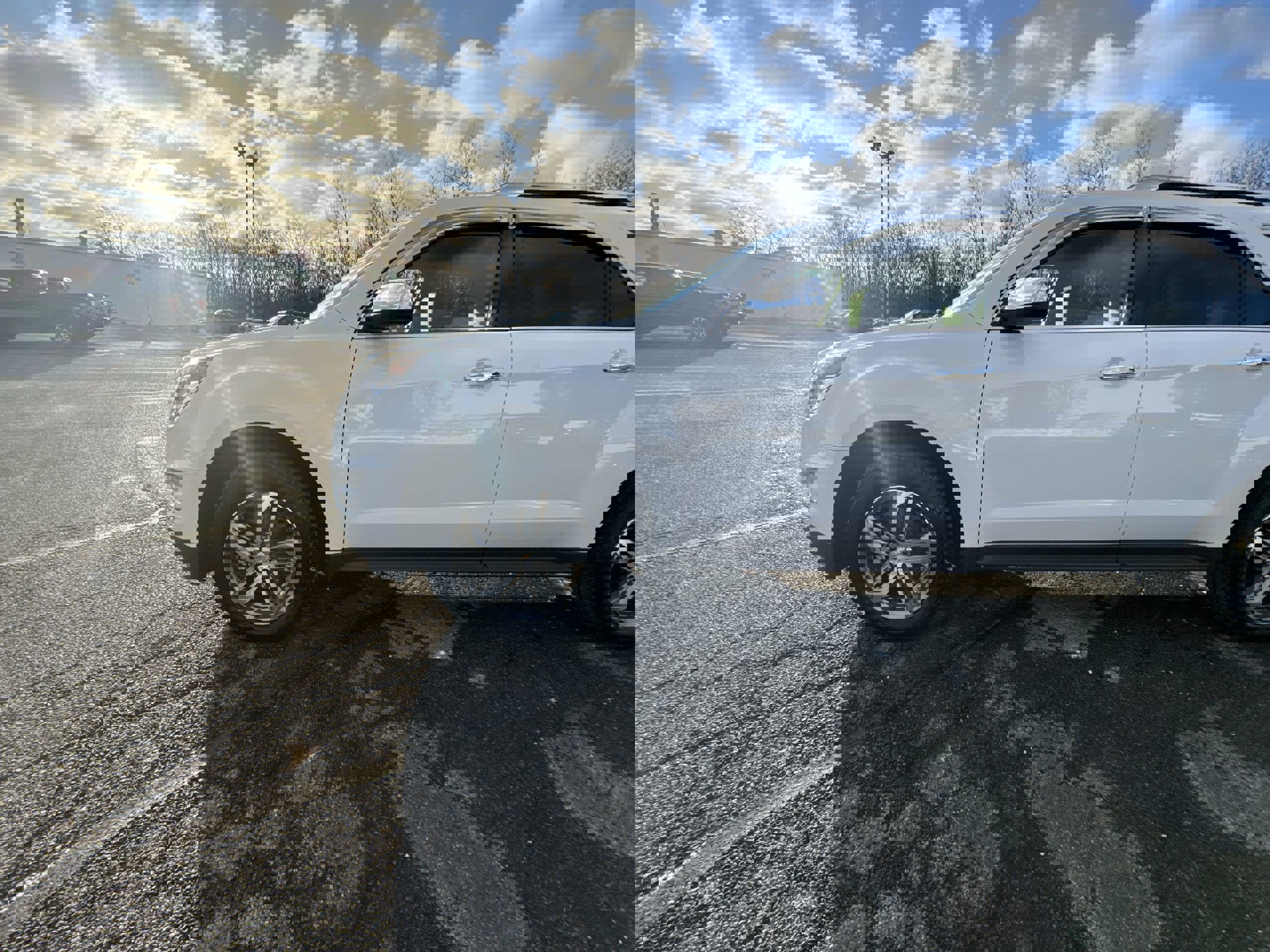 Used 2017 Chevrolet Equinox Premier w/ Enhanced Convenience Package image 34