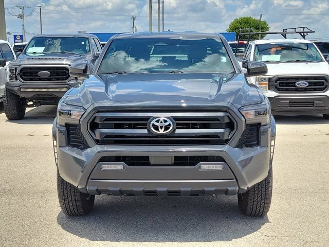 Used 2025 Toyota Tacoma SR5 RWD image 2