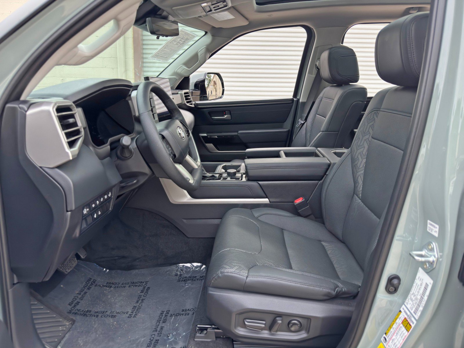 Used 2024 Toyota Tundra Limited AWD/4WD image 17