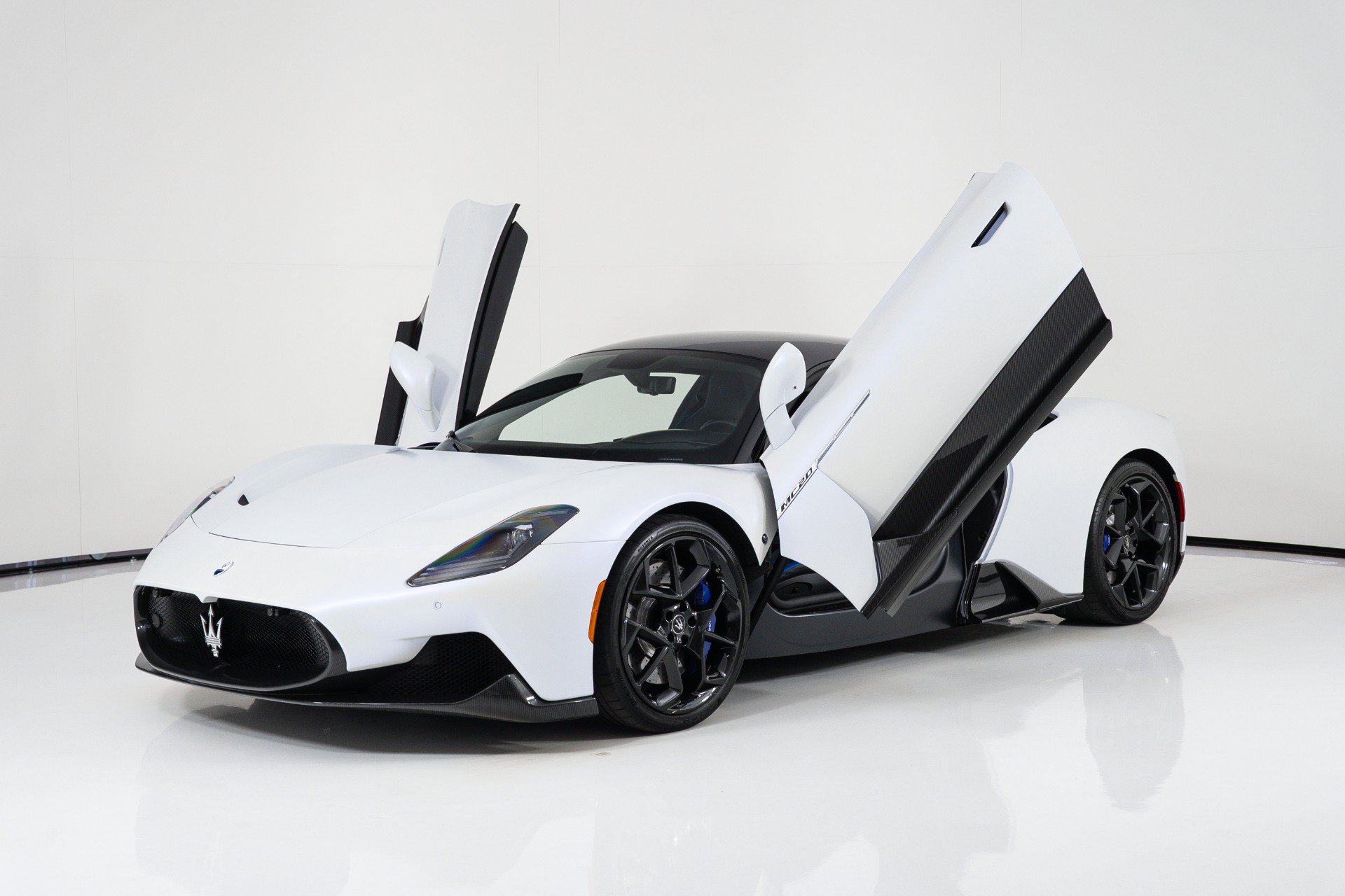 Used 2022 Maserati MC20 Coupe RWD image 9