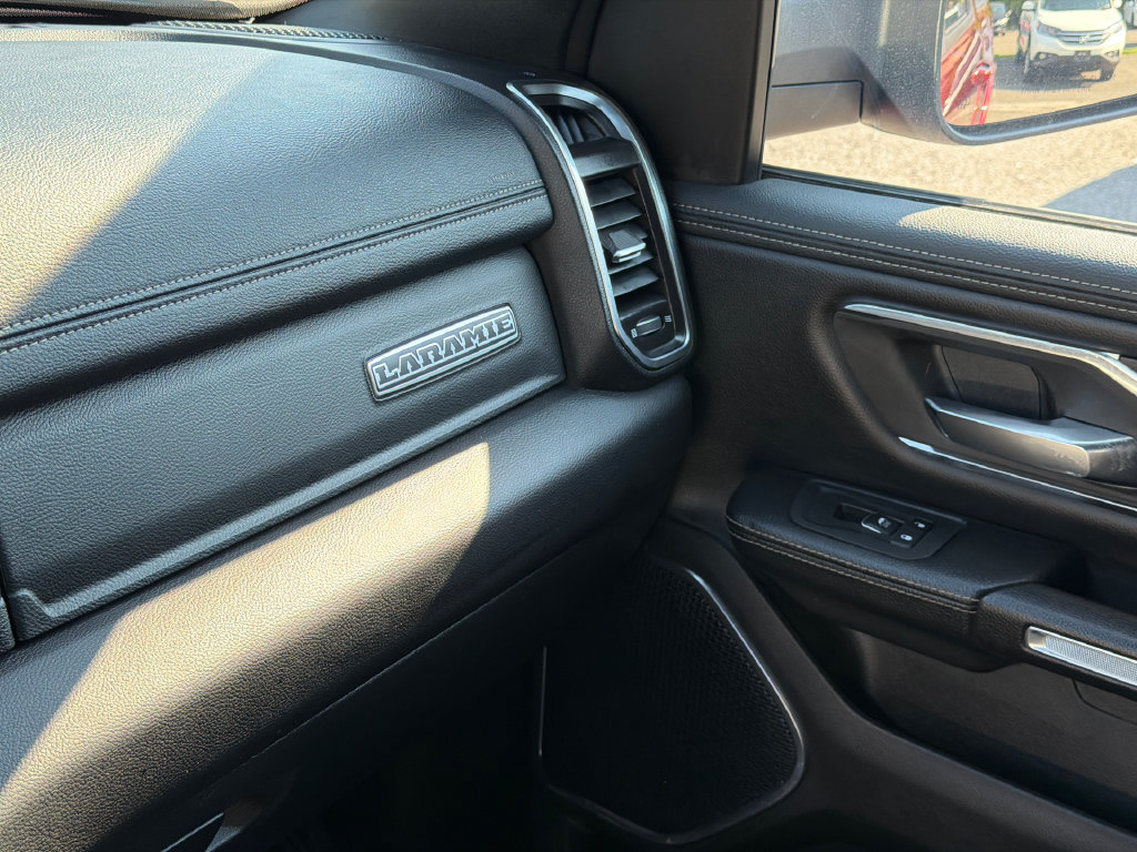 Used 2025 RAM 1500 Laramie AWD/4WD image 31