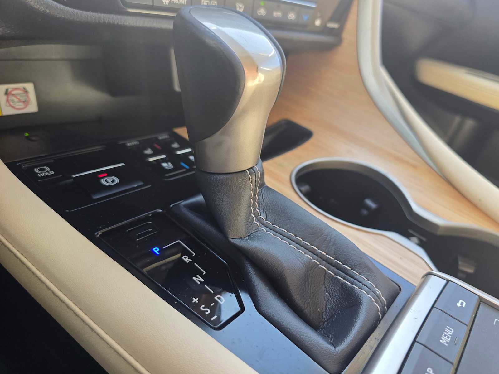 Used 2022 Lexus RX 450hL AWD w/ Premium Package image 33