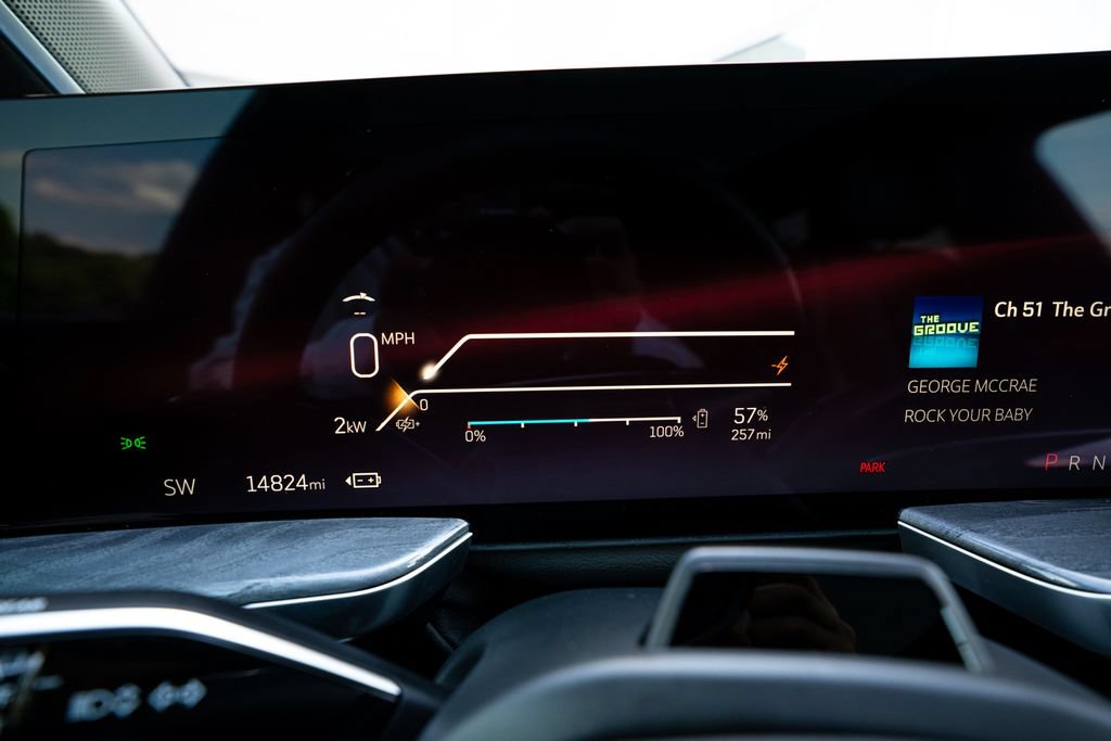 Used 2025 Cadillac Escalade IQ Luxury 2 w/ LPO, Premium Carpet Package AWD/4WD image 36