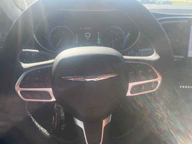 New 2026 Chrysler Pacifica Select image 8