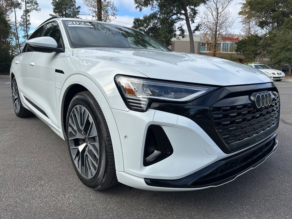 Used 2024 Audi Q8 e-tron Prestige image 1