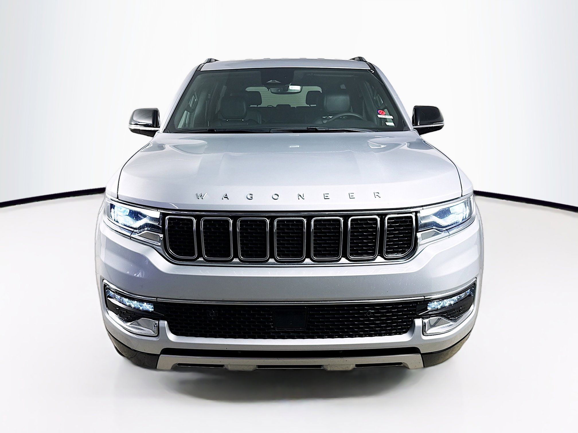 Used 2024 Jeep Wagoneer Series II image 3