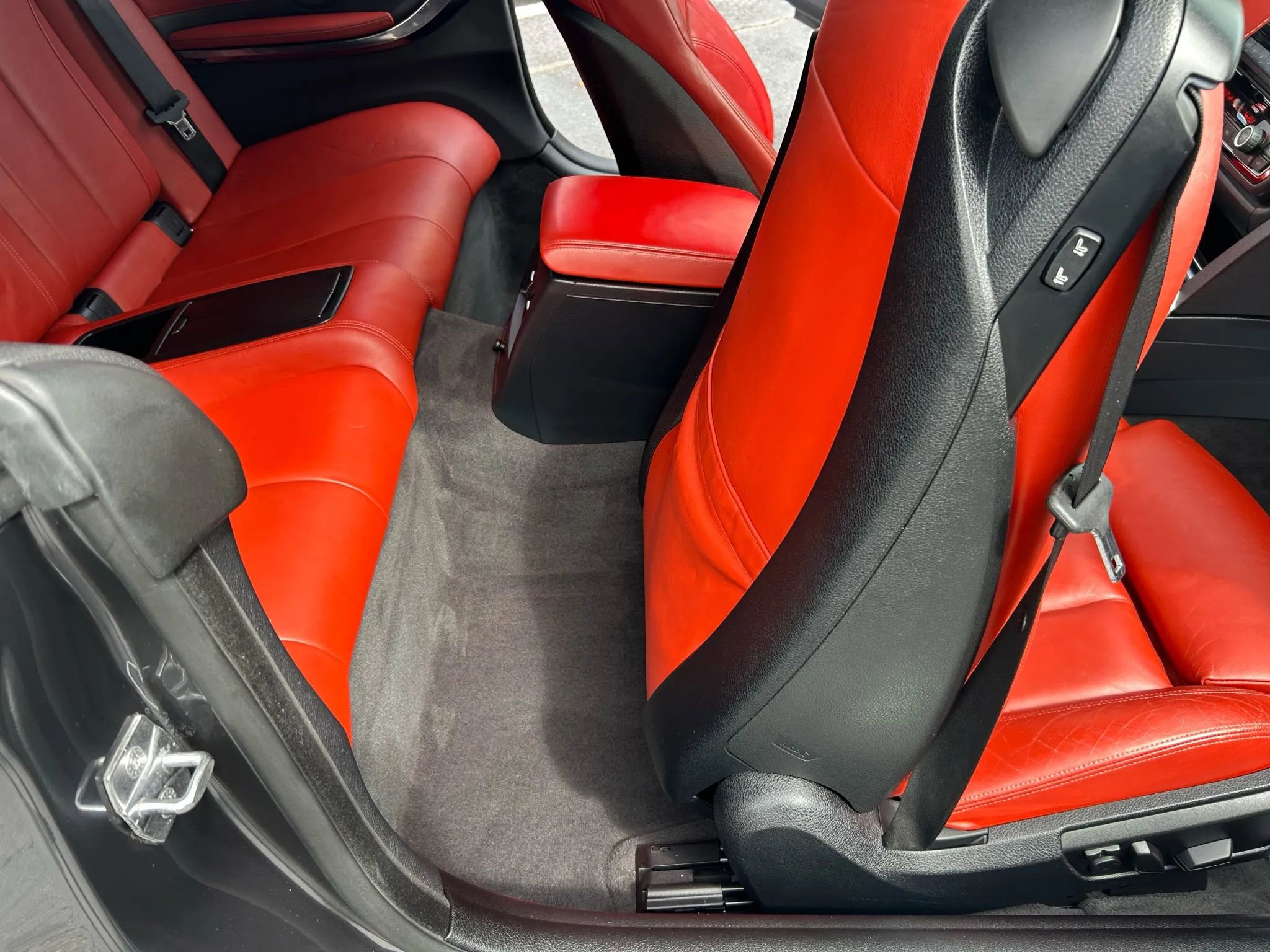 Used 2015 BMW M4 Convertible image 56