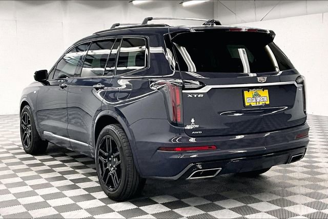Used 2024 Cadillac XT6 Sport w/ Technology Package image 3