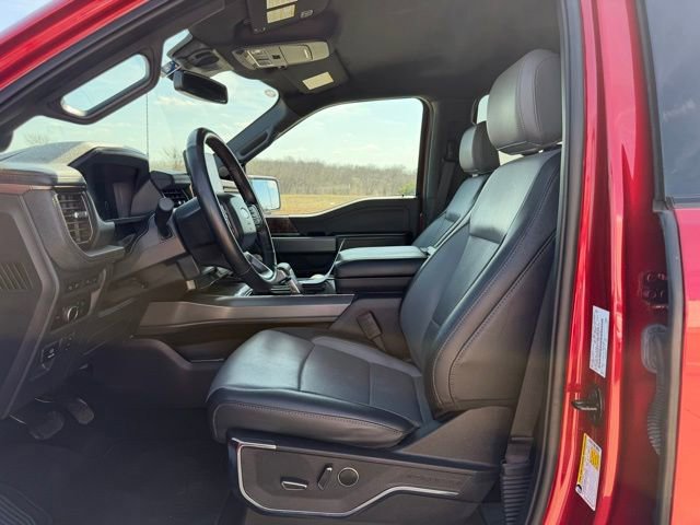 Used 2023 Ford F150 Lightning Lariat image 27