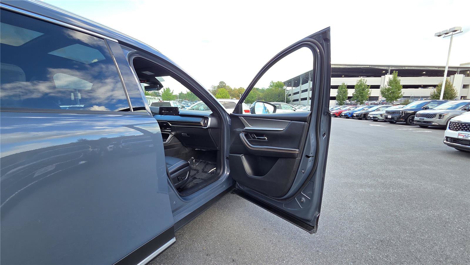 Used 2026 MAZDA CX-90 Plug-In Hybrid w/ Premium Plus AWD/4WD image 32