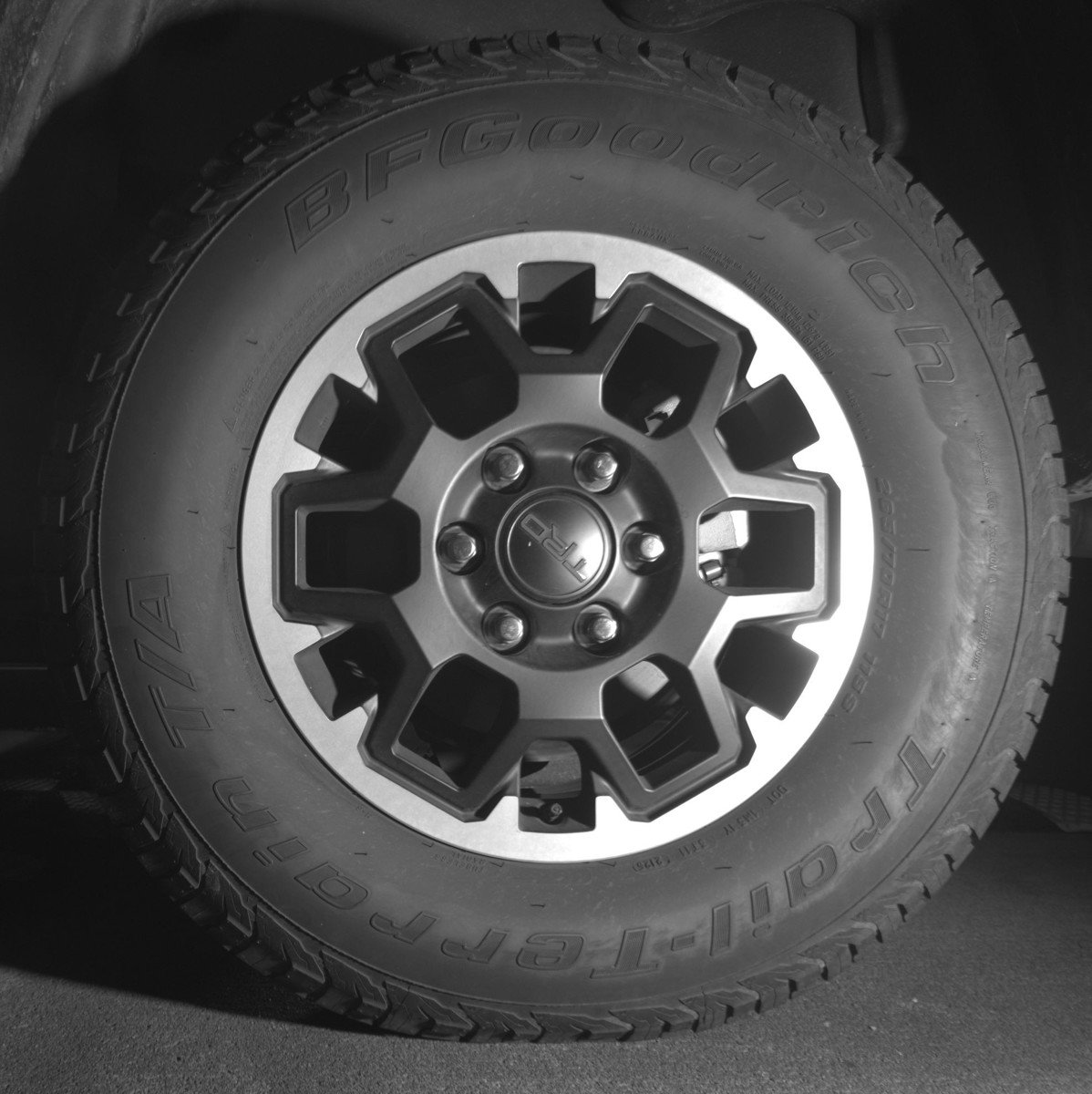 Used 2025 Toyota Tacoma TRD Off-Road image 14