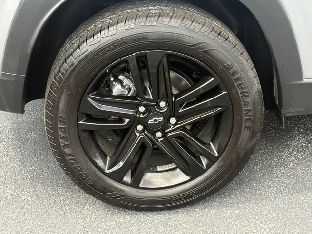 Used 2024 Chevrolet Trax ACTIV w/ Sunroof Package FWD image 30