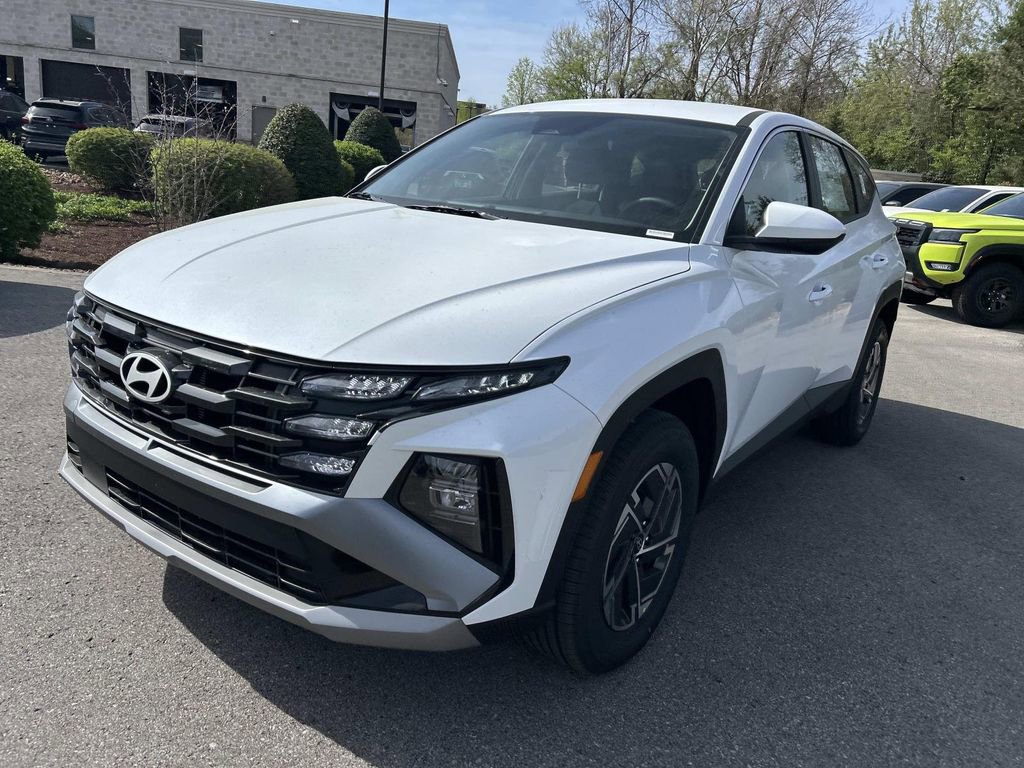 New 2026 Hyundai Tucson Blue SE image 3