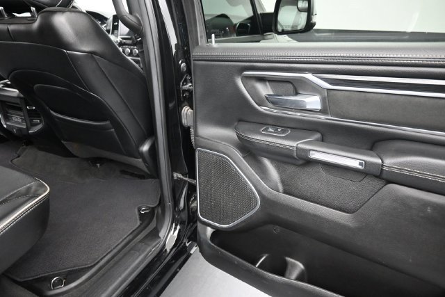 Used 2024 RAM 1500 Laramie AWD/4WD image 18