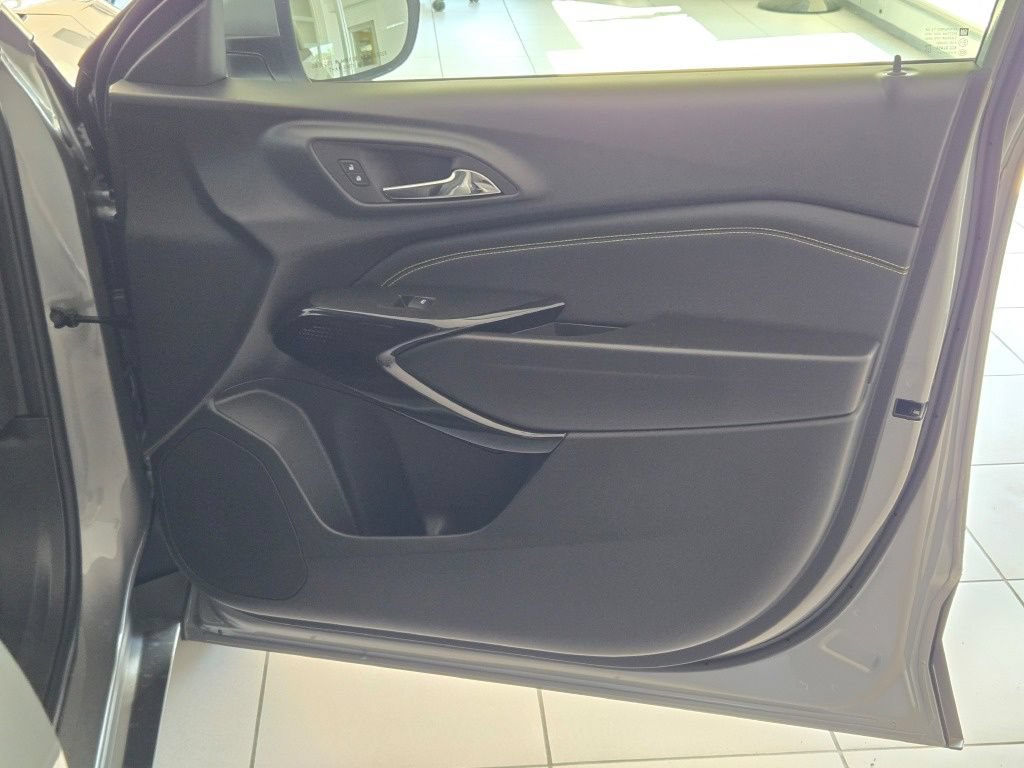 New 2026 Chevrolet Trax LT FWD image 4