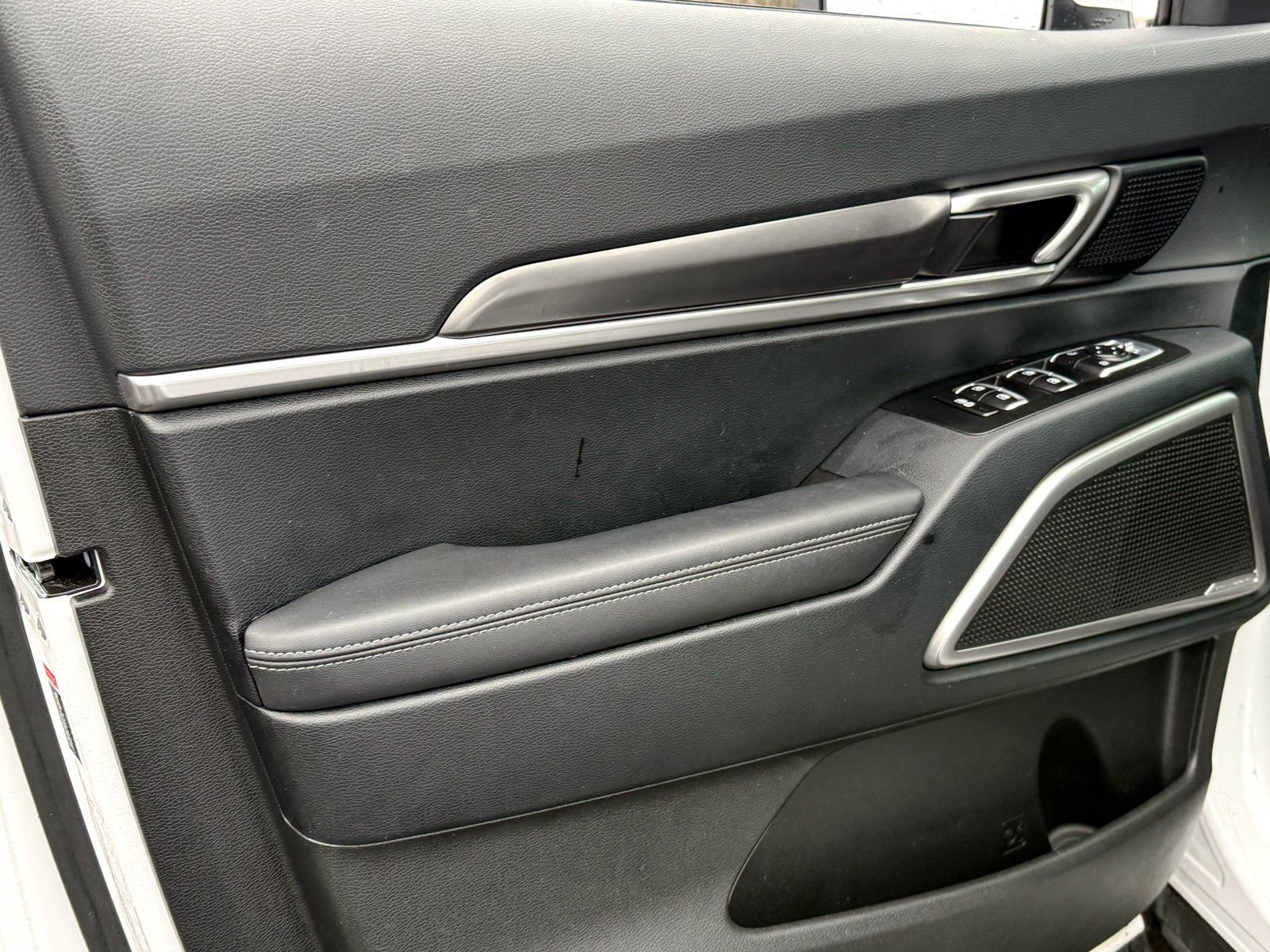 Certified 2024 Kia Telluride S w/ S Sunroof Package image 16