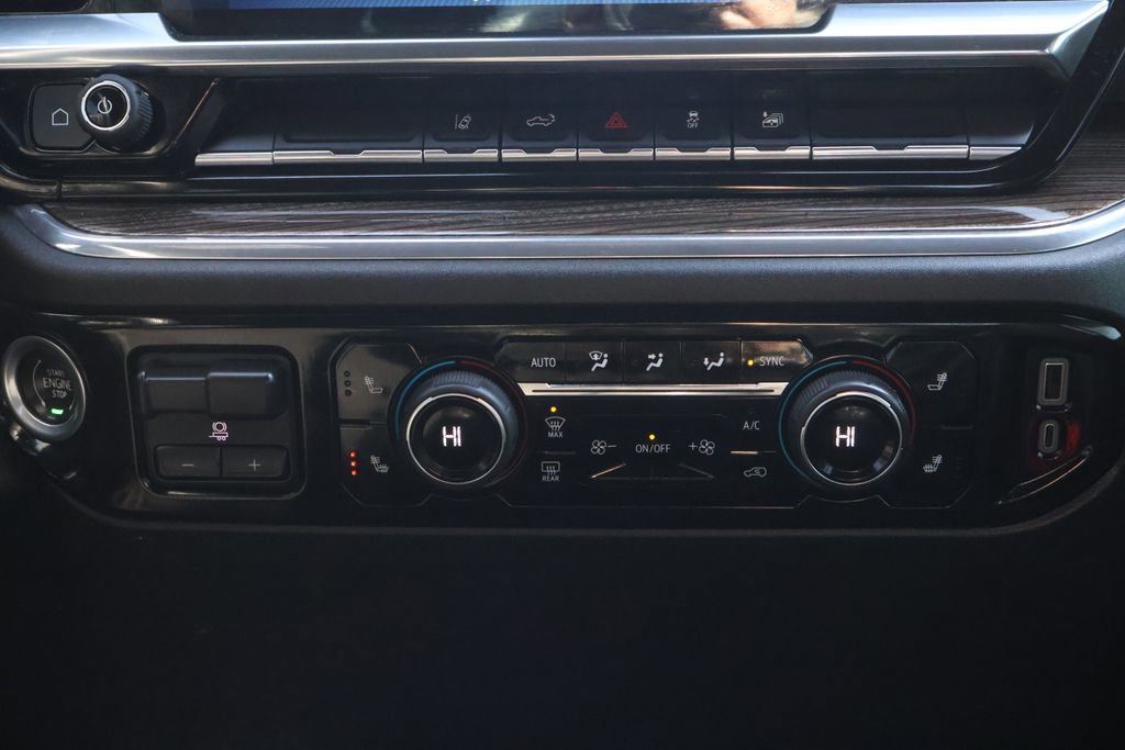 Used 2024 Chevrolet Silverado 2500 LT w/ Convenience Package image 19