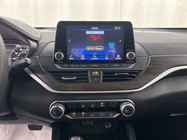 Used 2023 Nissan Altima 2.5 SV FWD image 17