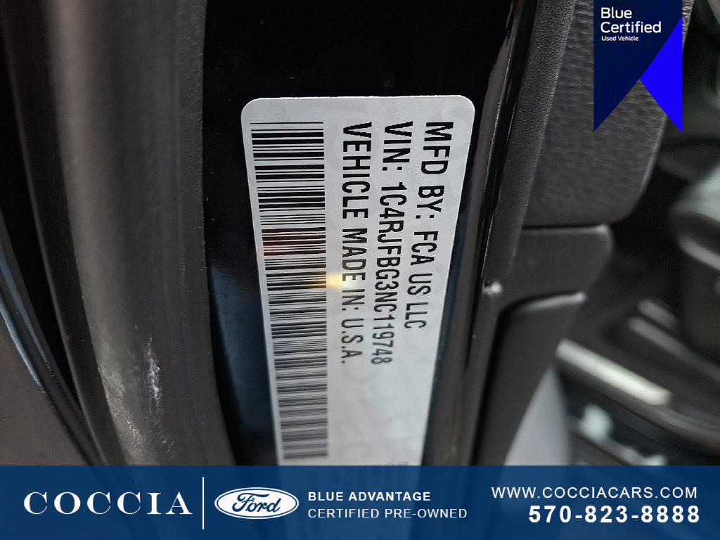 Used 2022 Jeep Grand Cherokee Limited w/ Tech Group AWD/4WD image 26