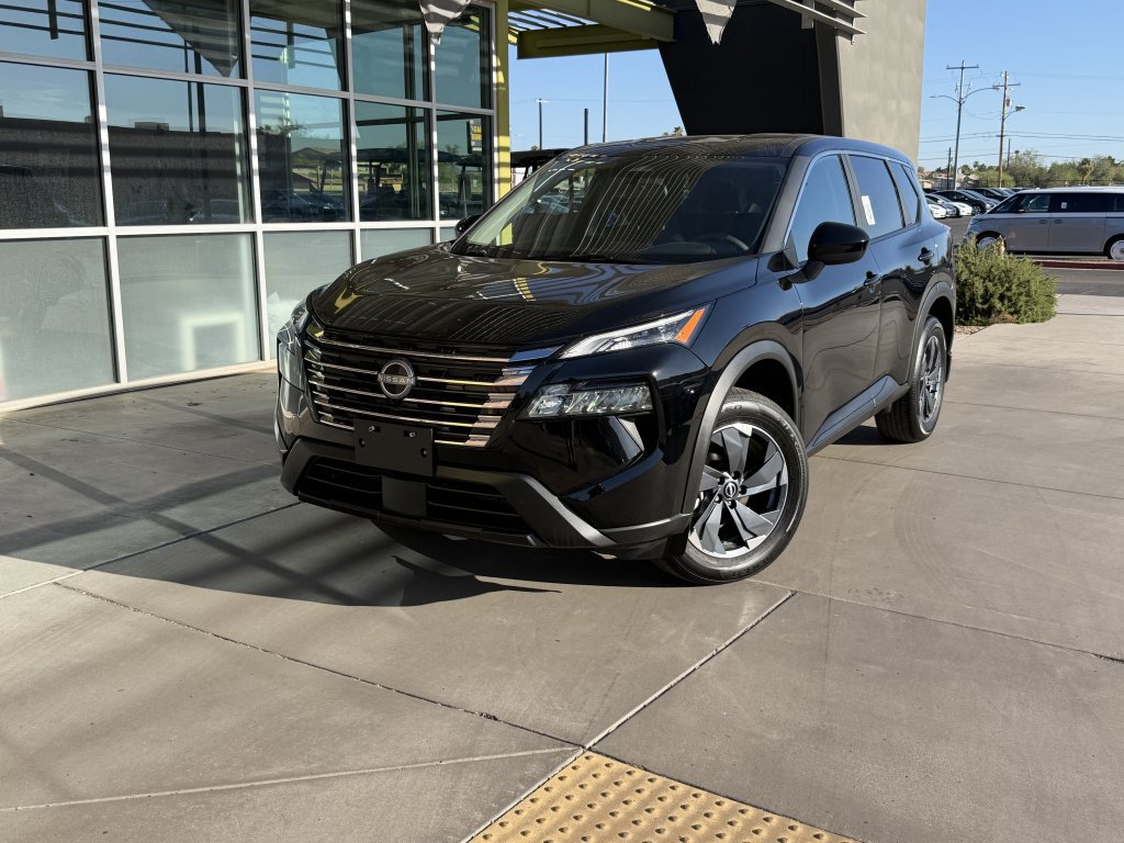 Used 2025 Nissan Rogue SV FWD image 2