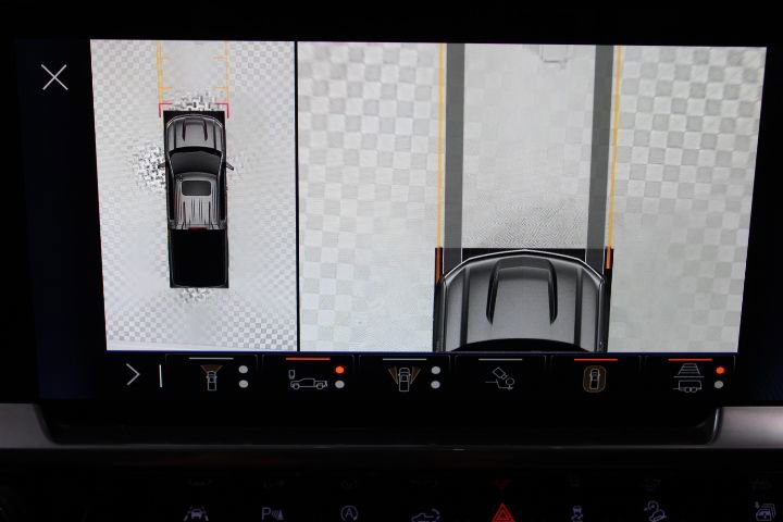 Used 2024 Chevrolet Silverado 1500 LTZ w/ LTZ Premium Package image 50