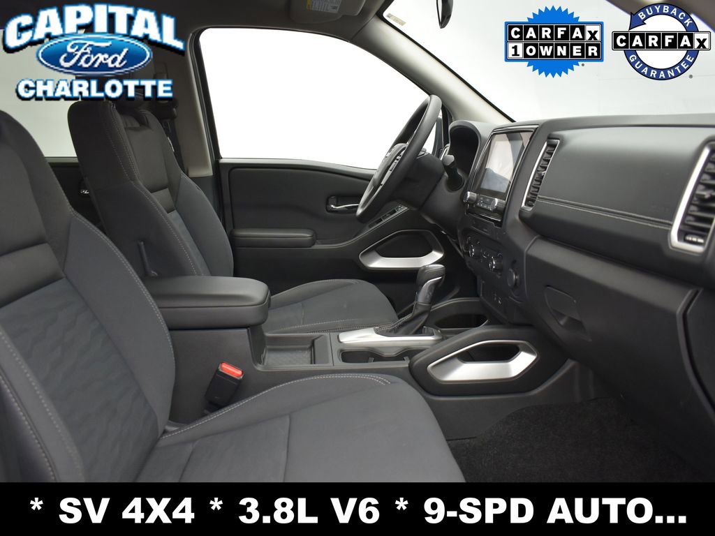 Used 2024 Nissan Frontier SV image 12