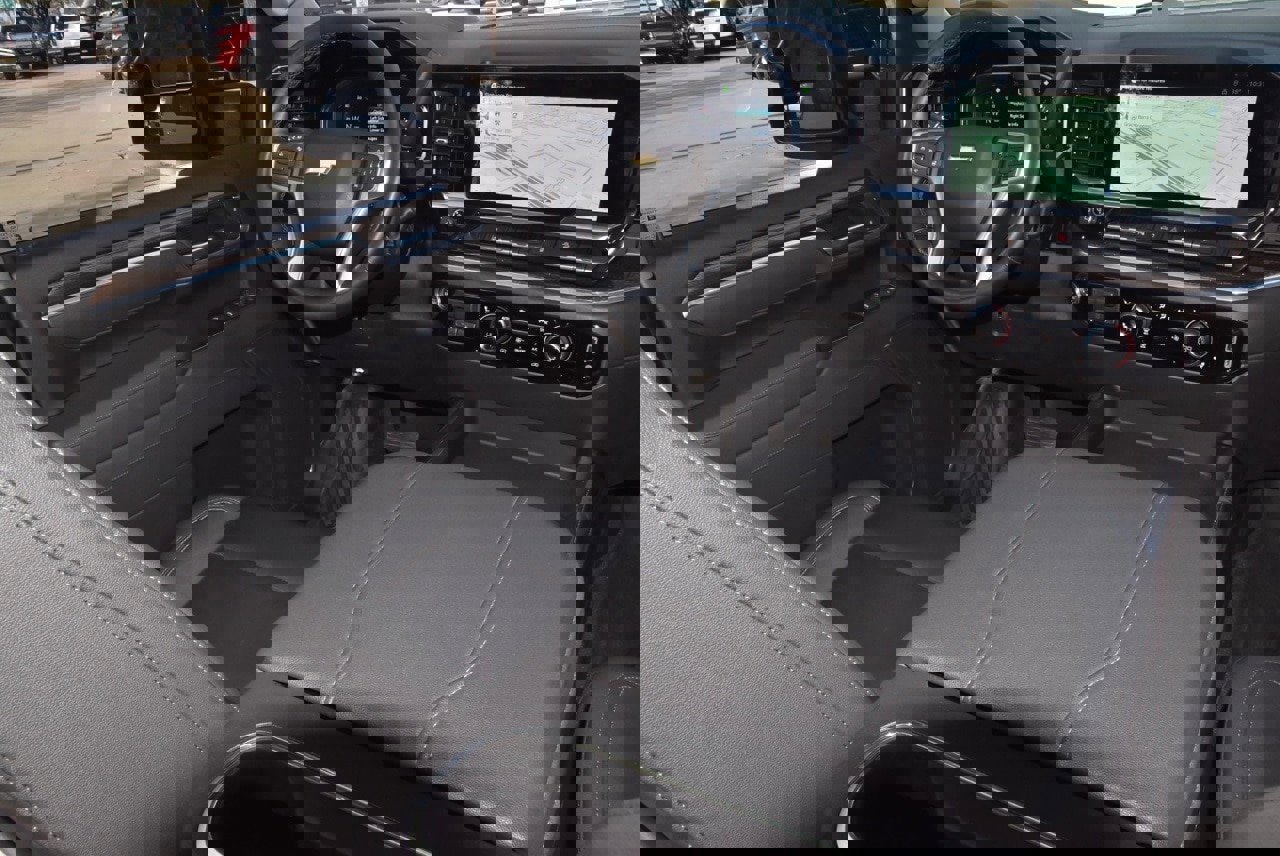 Used 2025 Chevrolet Silverado 2500 LT w/ Safety Package image 15