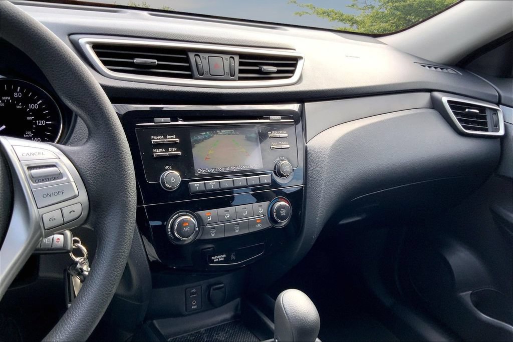 Used 2016 Nissan Rogue S FWD image 14