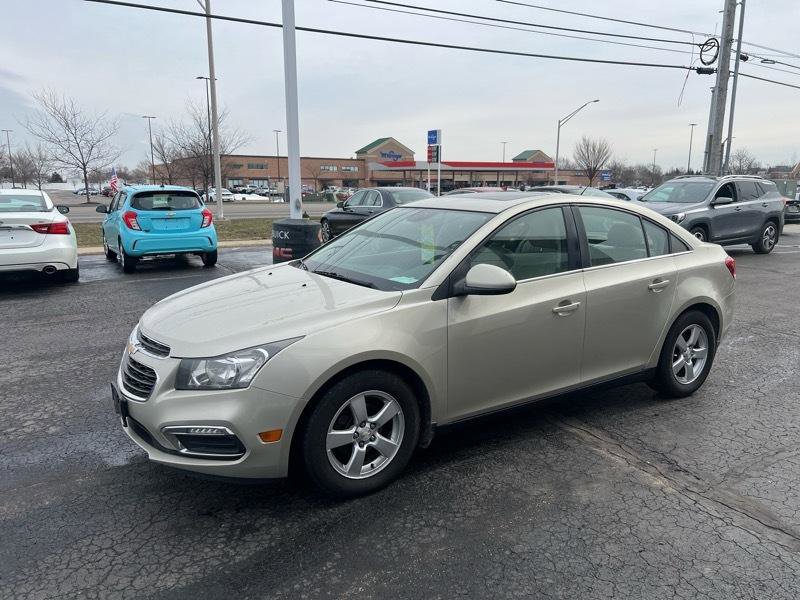 Used 2016 Chevrolet Cruze LT image 2