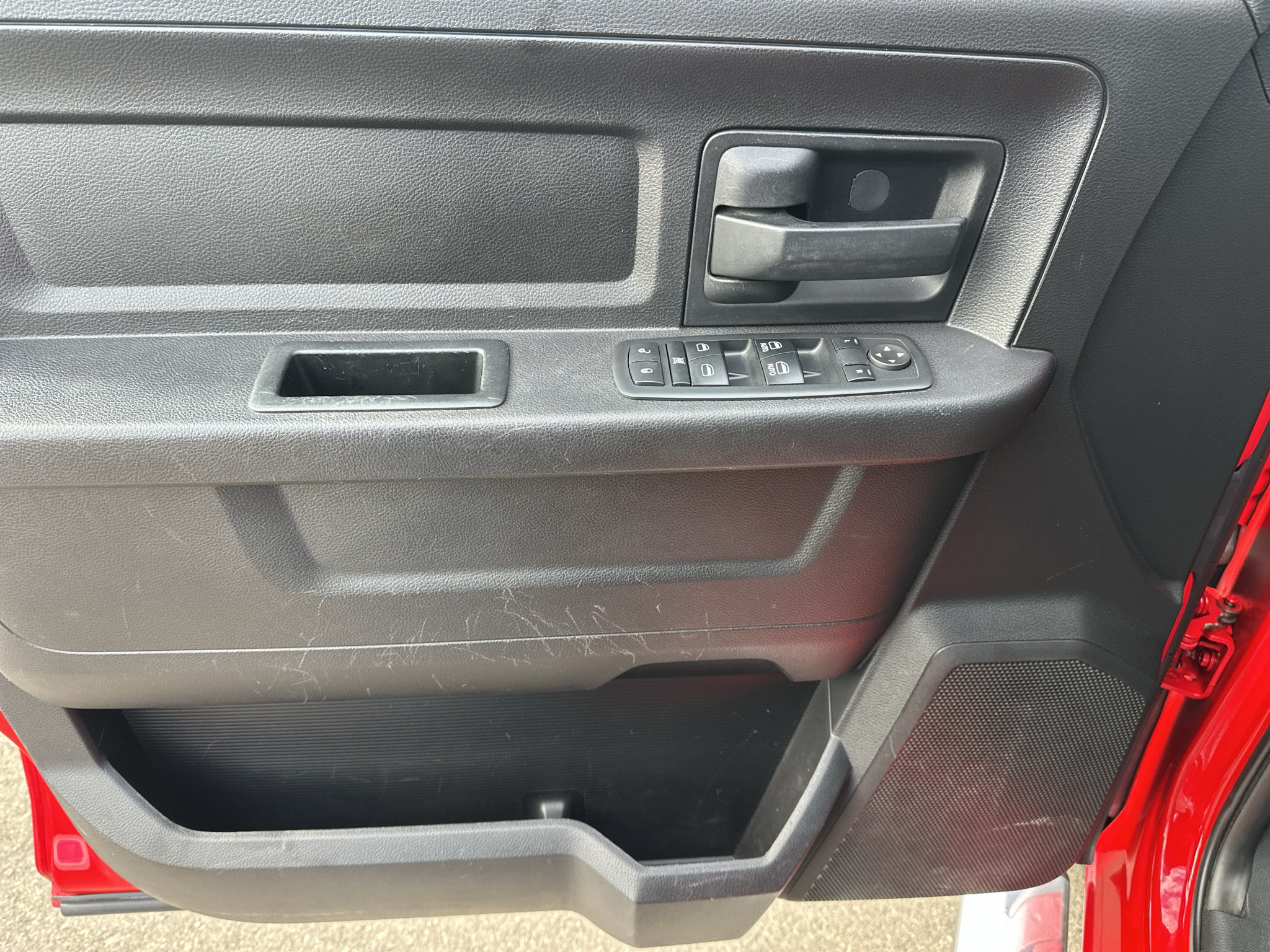 Used 2017 RAM 1500 ST w/ SXT Appearance Group AWD/4WD image 15