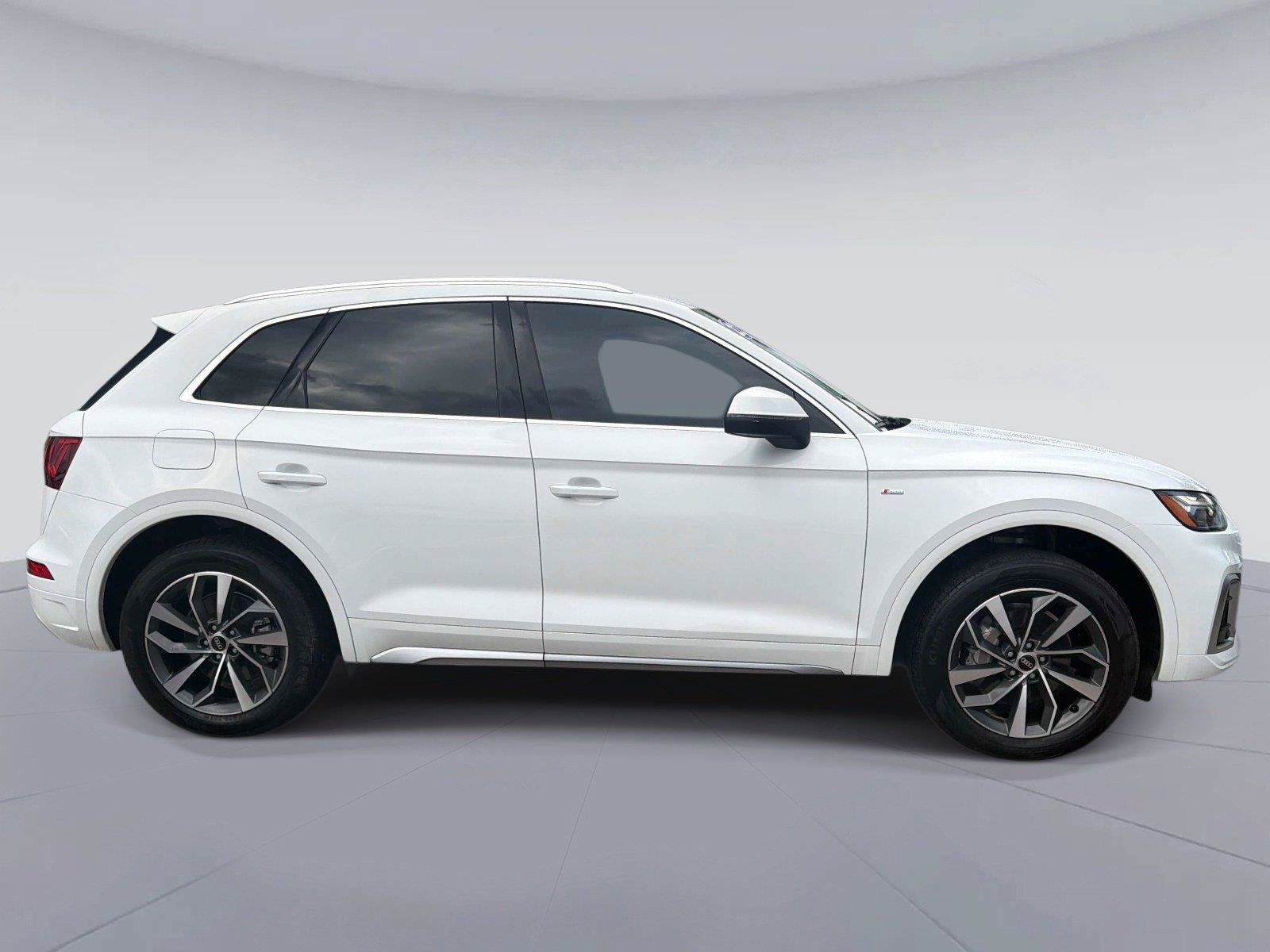 Used 2022 Audi Q5 2.0T Premium Plus AWD/4WD image 2