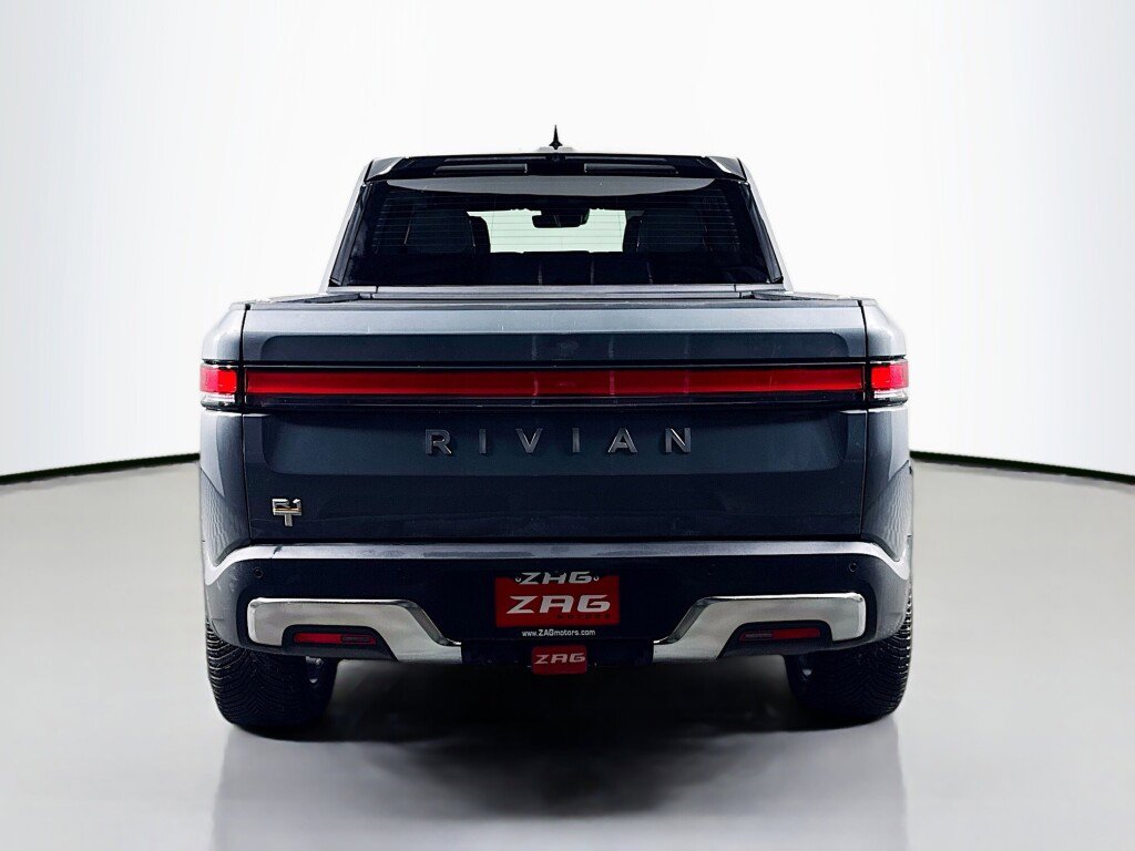 Used 2022 Rivian R1T Launch Edition image 4