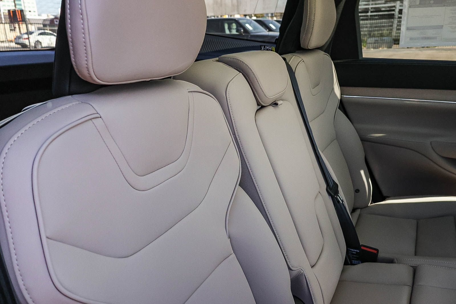 New 2026 Volvo EX90 Plus RWD image 21