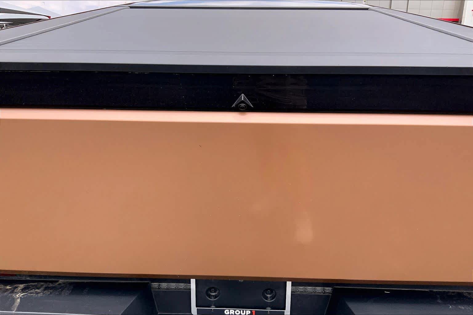 Used 2025 Tesla Cybertruck AWD Crew Cab image 9