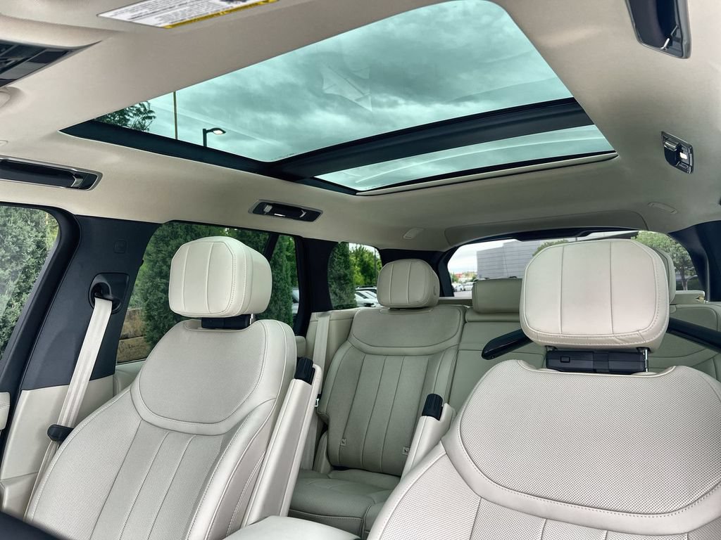 New 2026 Land Rover Range Rover SE AWD/4WD image 19