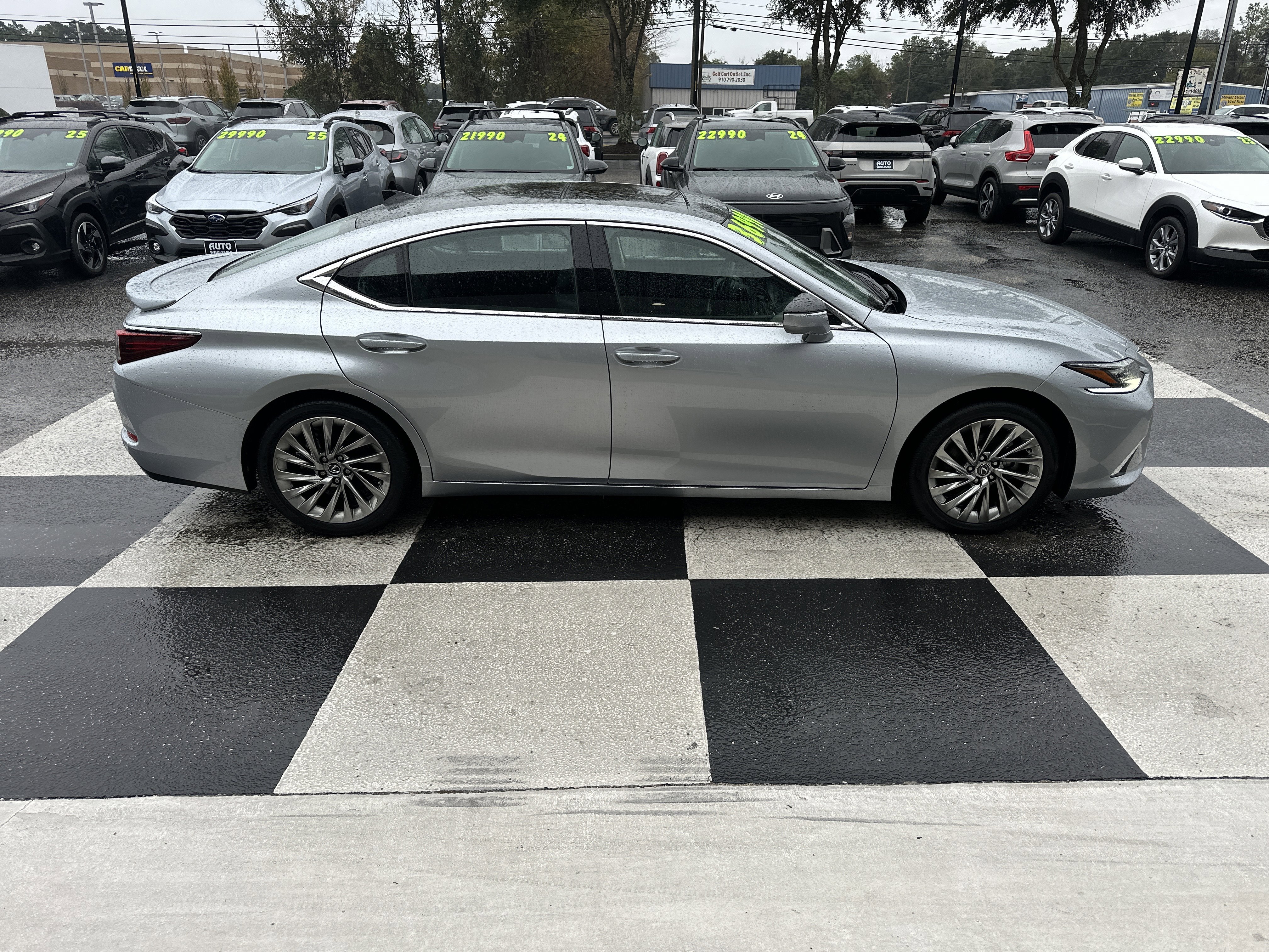 Used 2022 Lexus ES 350 Ultra Luxury image 3