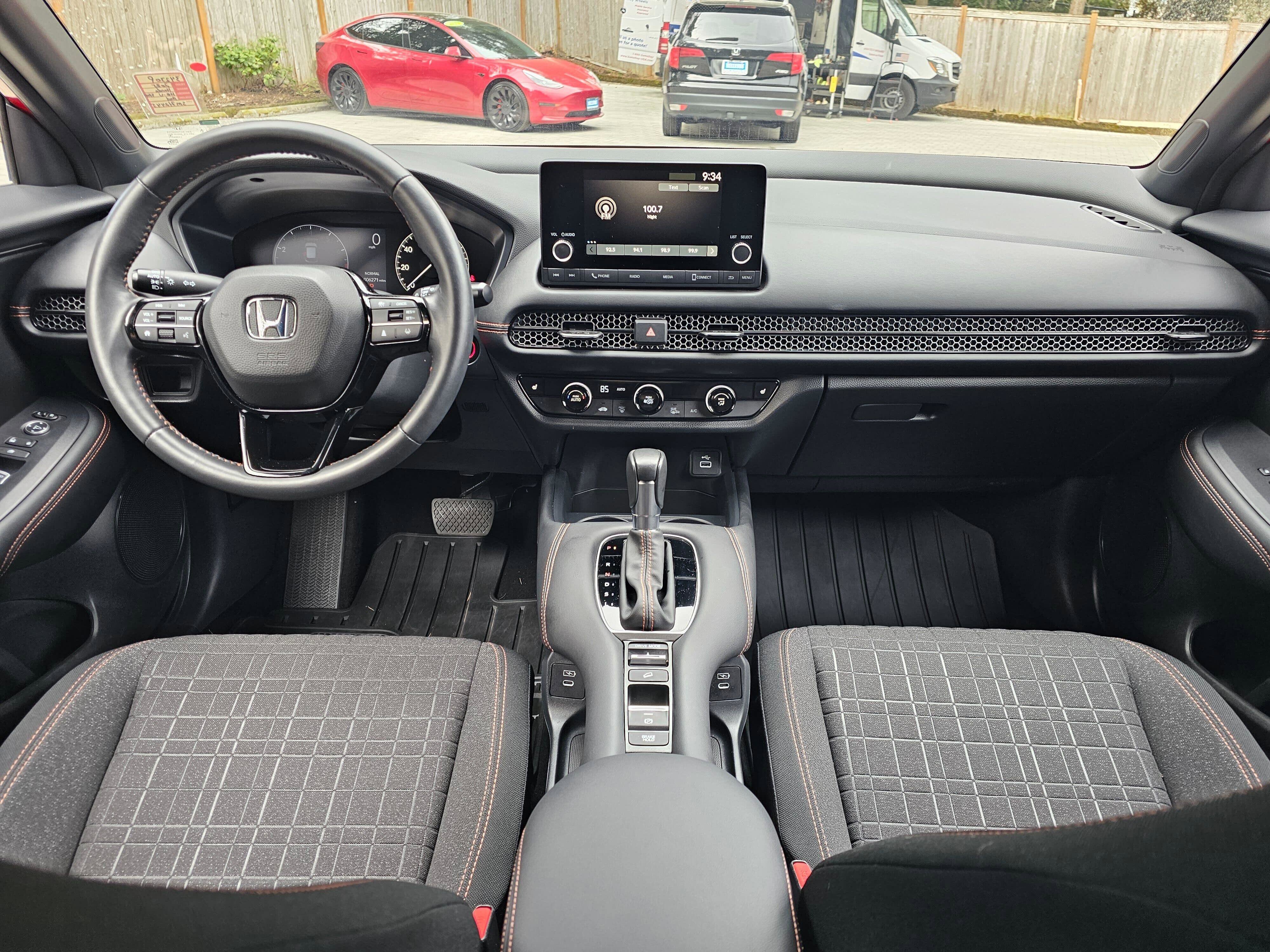 Certified 2025 Honda HR-V Sport image 21