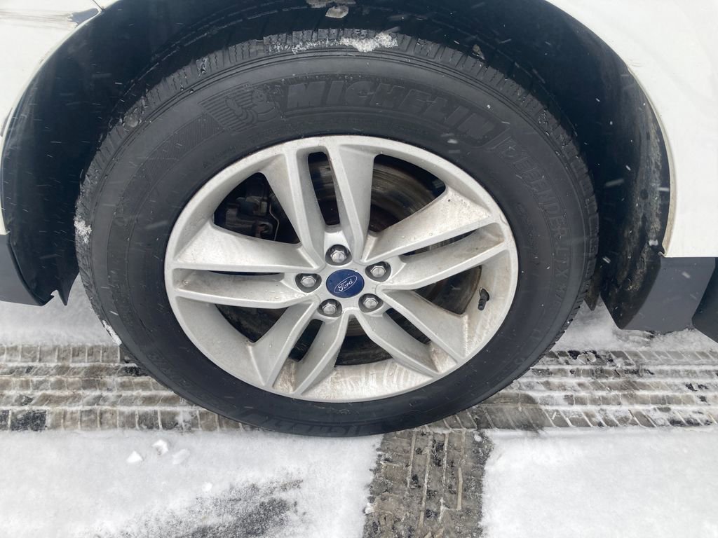 Used 2018 Ford Edge SEL w/ Equipment Group 201A image 31