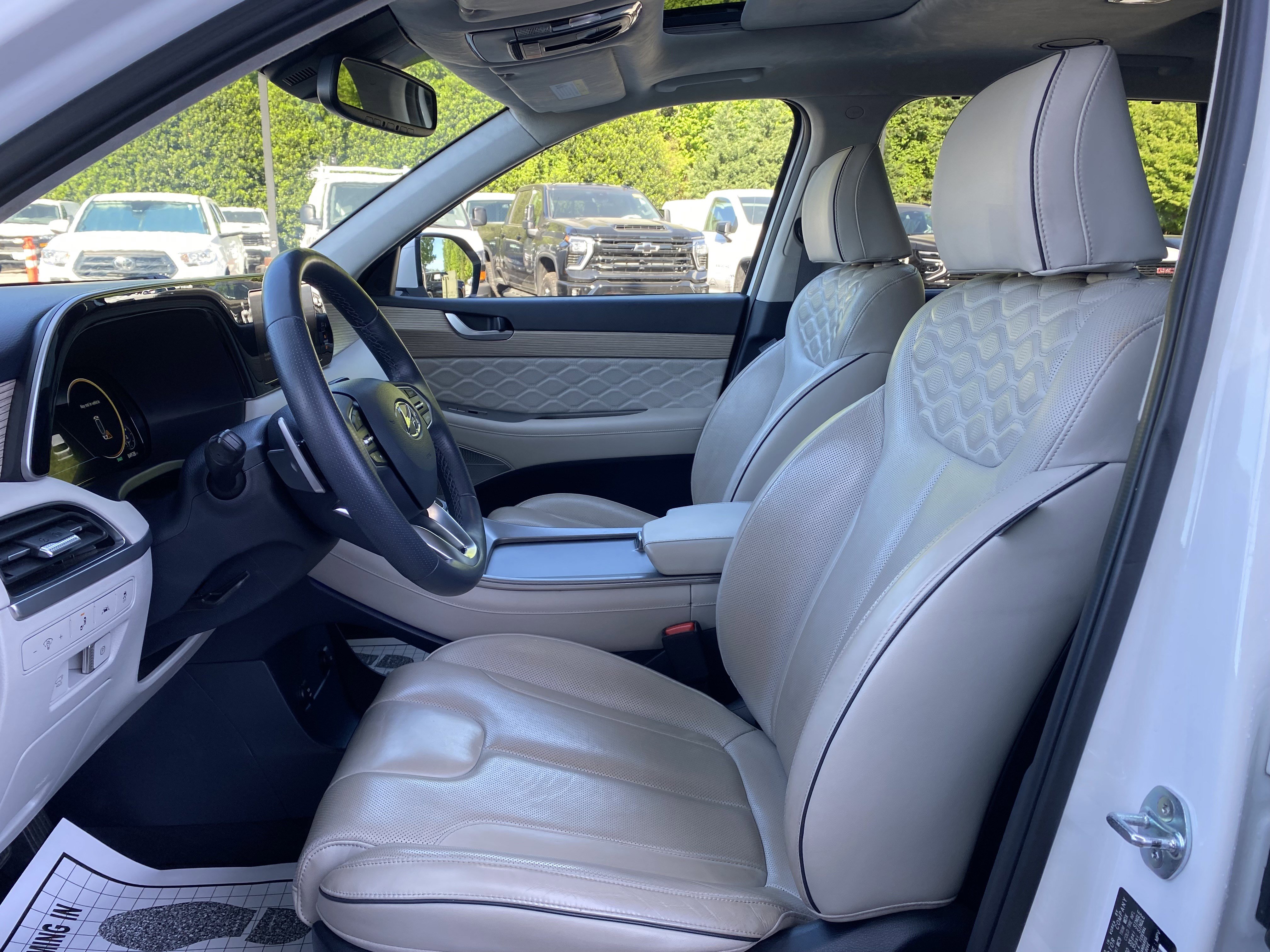 Used 2022 Hyundai Palisade Calligraphy FWD image 16