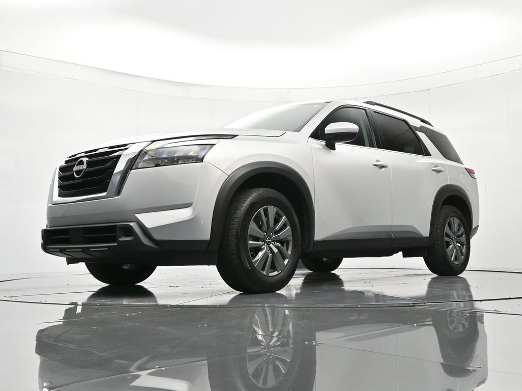 Certified 2024 Nissan Pathfinder SV image 37
