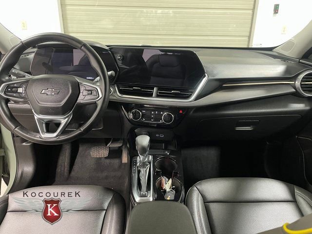 Used 2024 Chevrolet Trax ACTIV w/ Driver Confidence Package FWD image 14