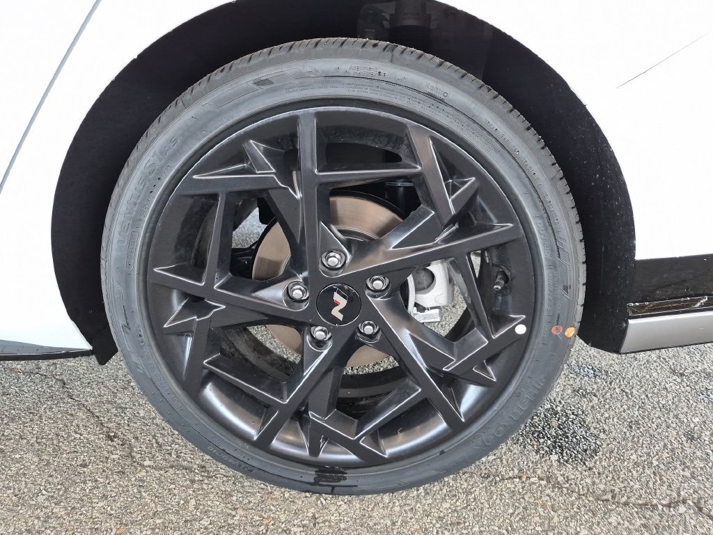 New 2026 Hyundai Elantra N Line FWD image 11