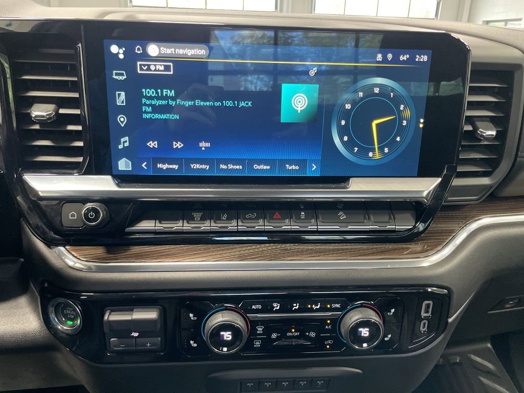 Used 2025 Chevrolet Silverado 2500 LT image 38